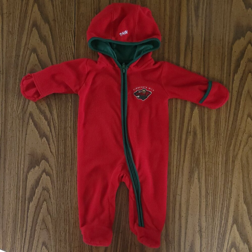Official NHL Hockey Apparel Minnesota Wild Infant Suit 6-9 Months